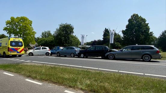 Meerdere gewonden bij frontale aanrijding N342 bij Deurningen. Meerdere gewonden bij frontale aanrijding N342 bij Deurningen.