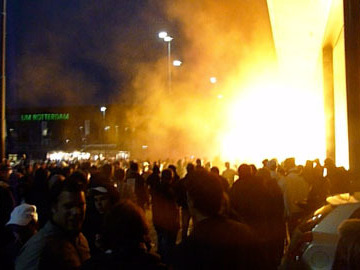 Aboutaleb krijgt hulp collega's bij aanpak hooligans