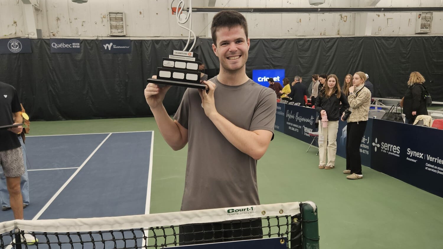 Tennisser De Jonge zet goede vorm door en wint tweede ITF-titel
