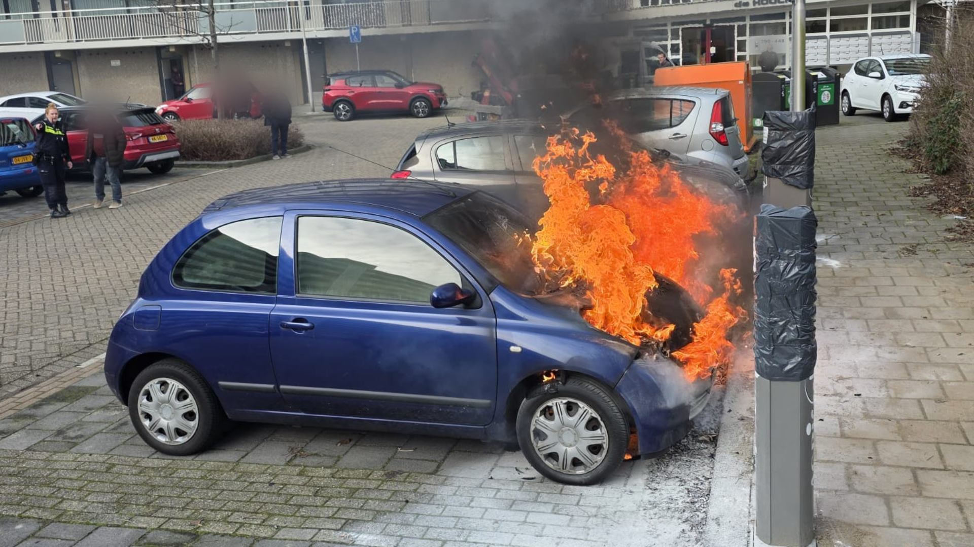 De oorzaak van de brand is niet bekend.
