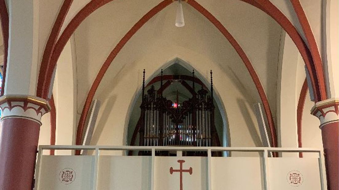 De kerk beschikt over een Maarschalkerweerdorgel
