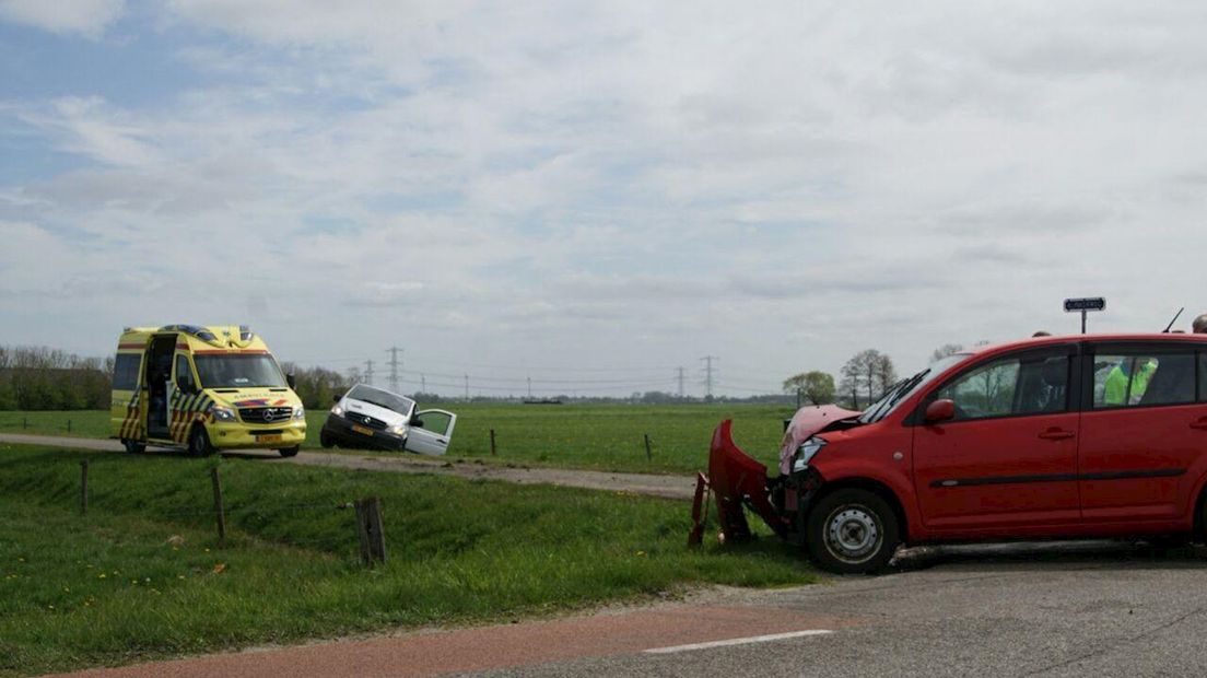 Een bergingsbedrijf heeft de auto's afgevoerd