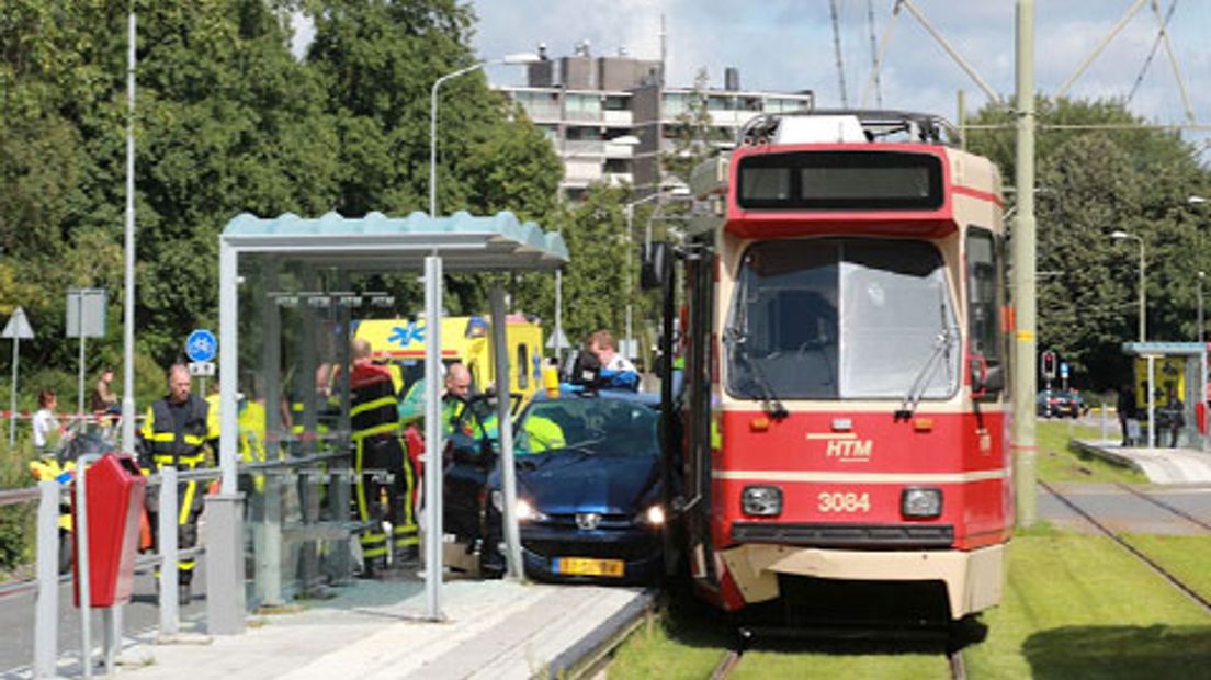 Opnieuw aanrijding met tram op Monseigneur van Steelaan