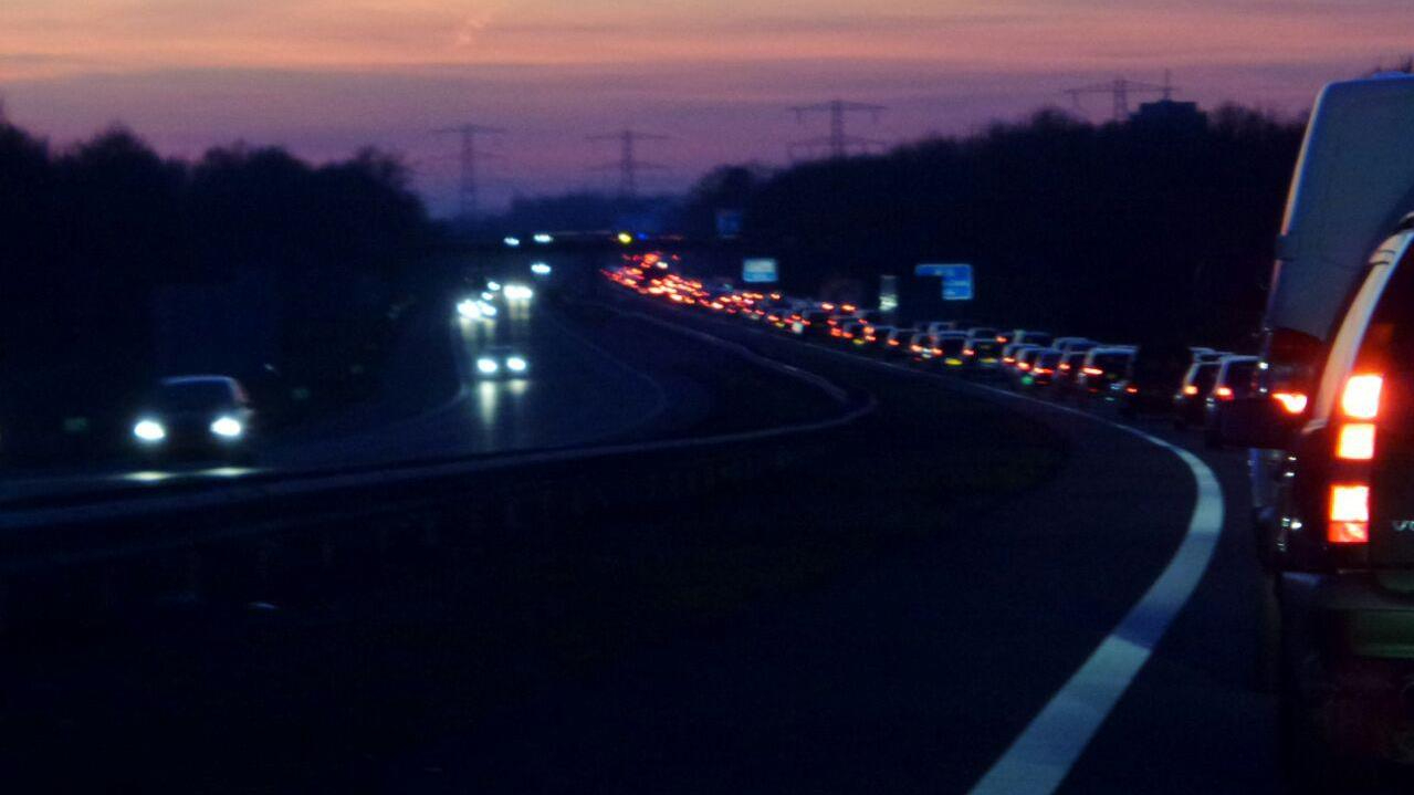 Tijdens de spits staat het regelmatig vast op de A35 voor Almelo.
