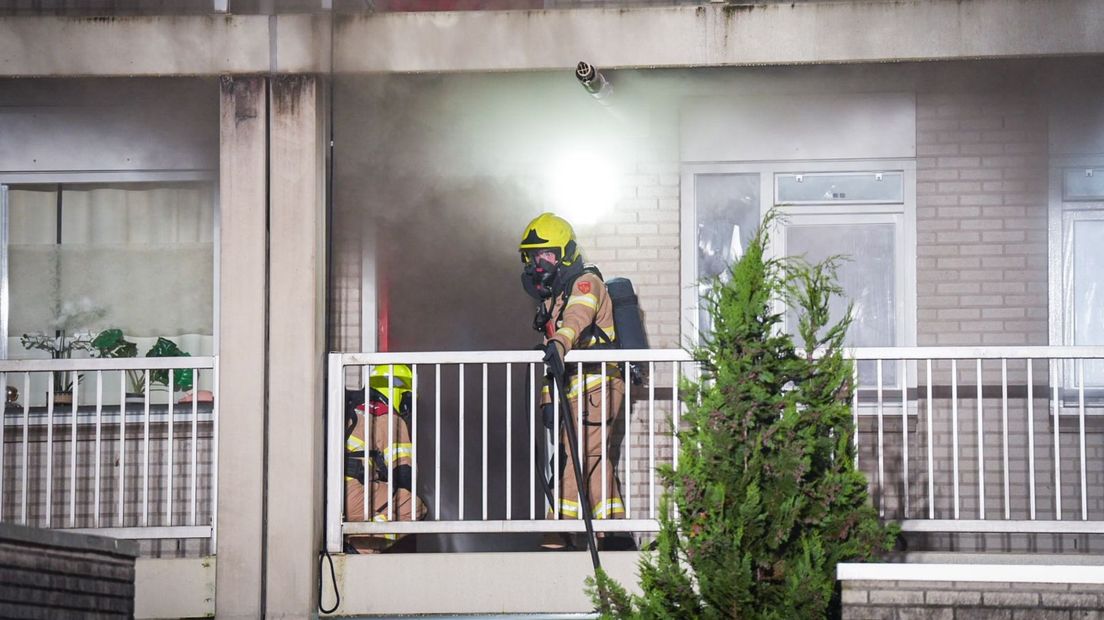 De brandweer trof het levenloze lichaam aan van een man bij de woningbrand in Arnhem.