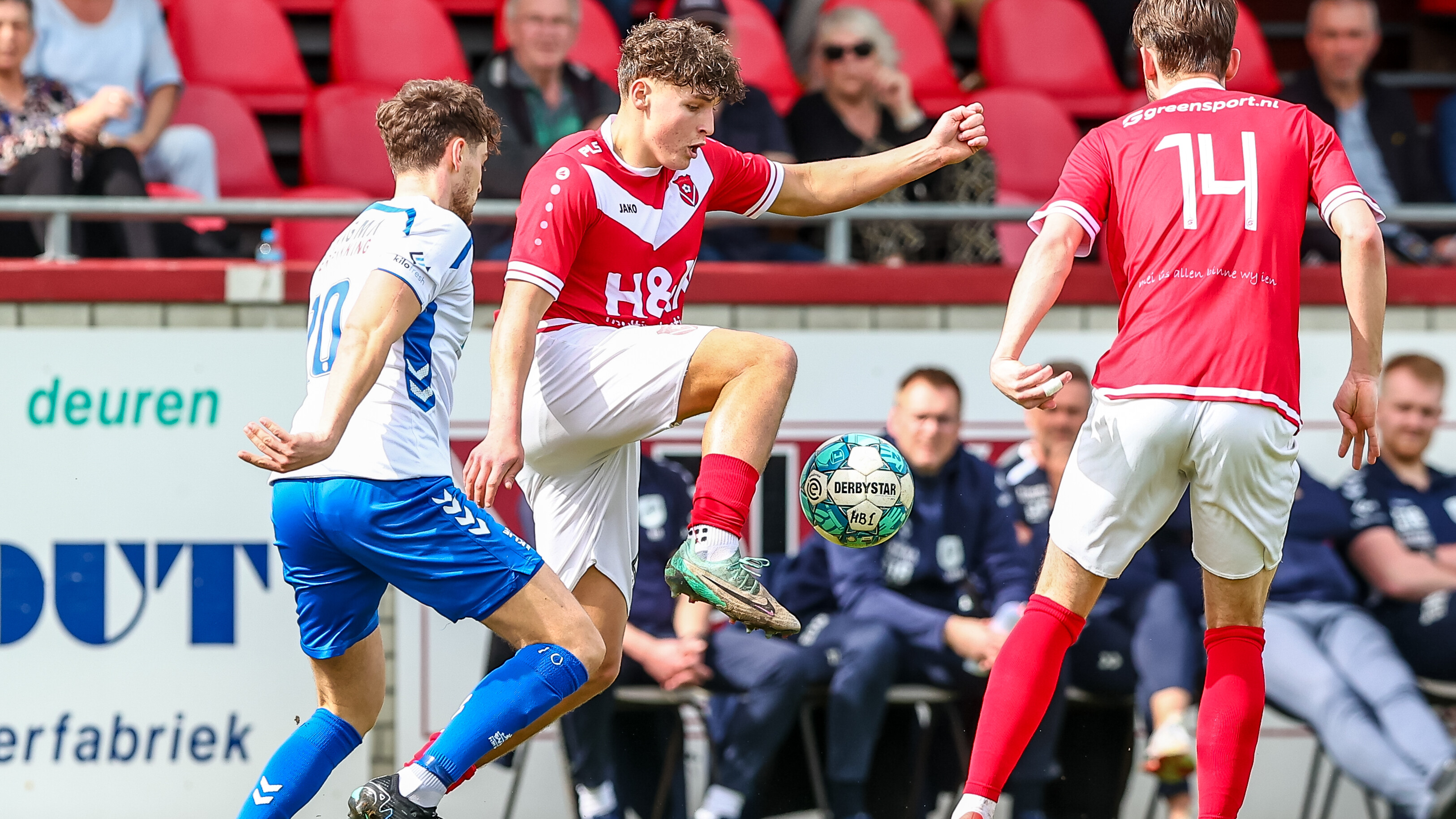 In duel tusken Harkemase Boys en Urk
