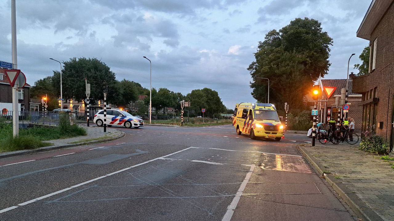 Fietser aangereden in Almelo, dader rijdt door | Fietser aangereden en gewond in Enschede.