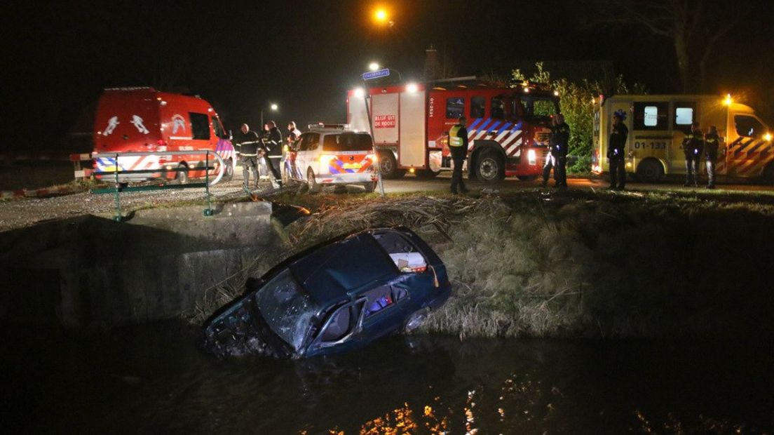 De auto belandde in het Kieldiep (Rechten: Van Oost Media)