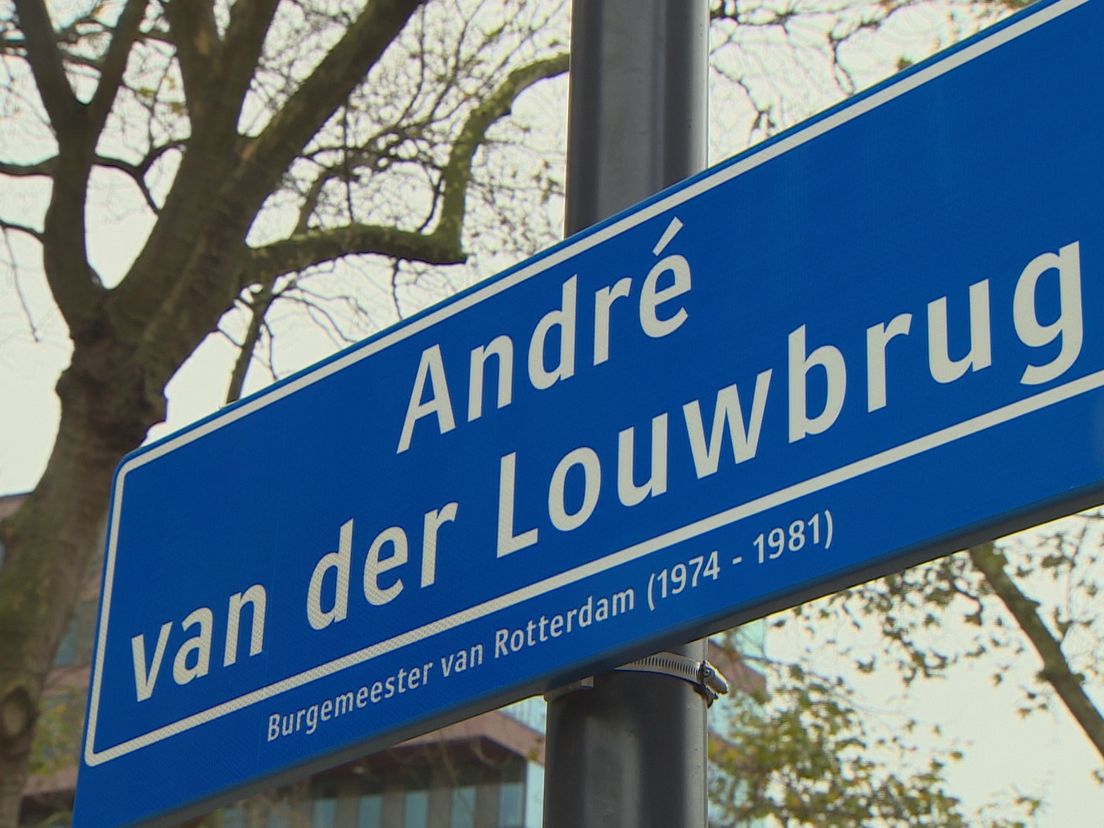 Verlengde Willemsbrug hernoemd naar André van der Louw