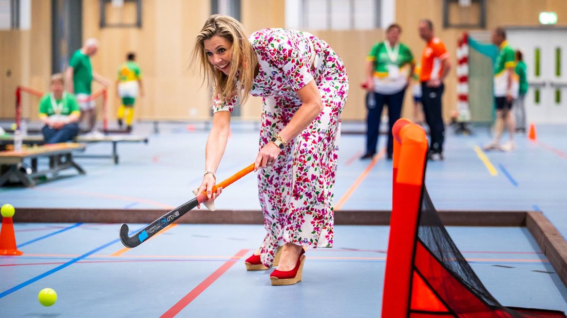 Koningin Máxima  heeft de deelnemers  van de Special Olympics  in Den Haag verrast met een bezoek