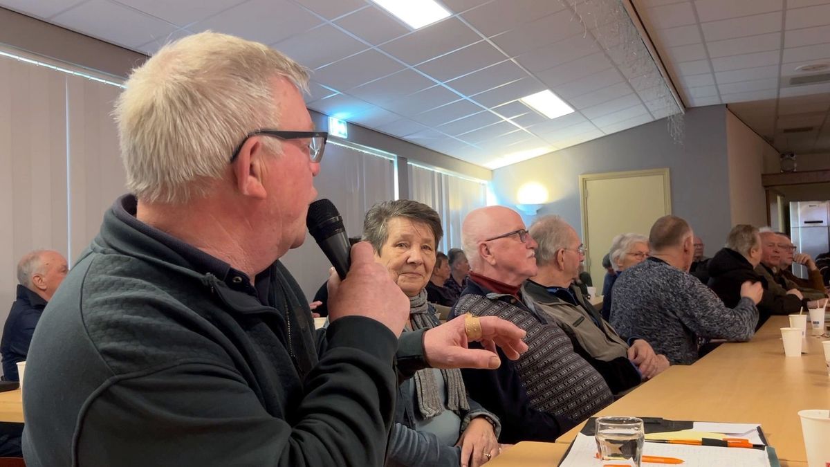 Drukbezochte 'skiednismoarnen' in Twijzelerheide: “Altyd prachtich”