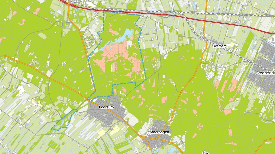 Alles binnen de blauwe stippelijn is afgesloten.