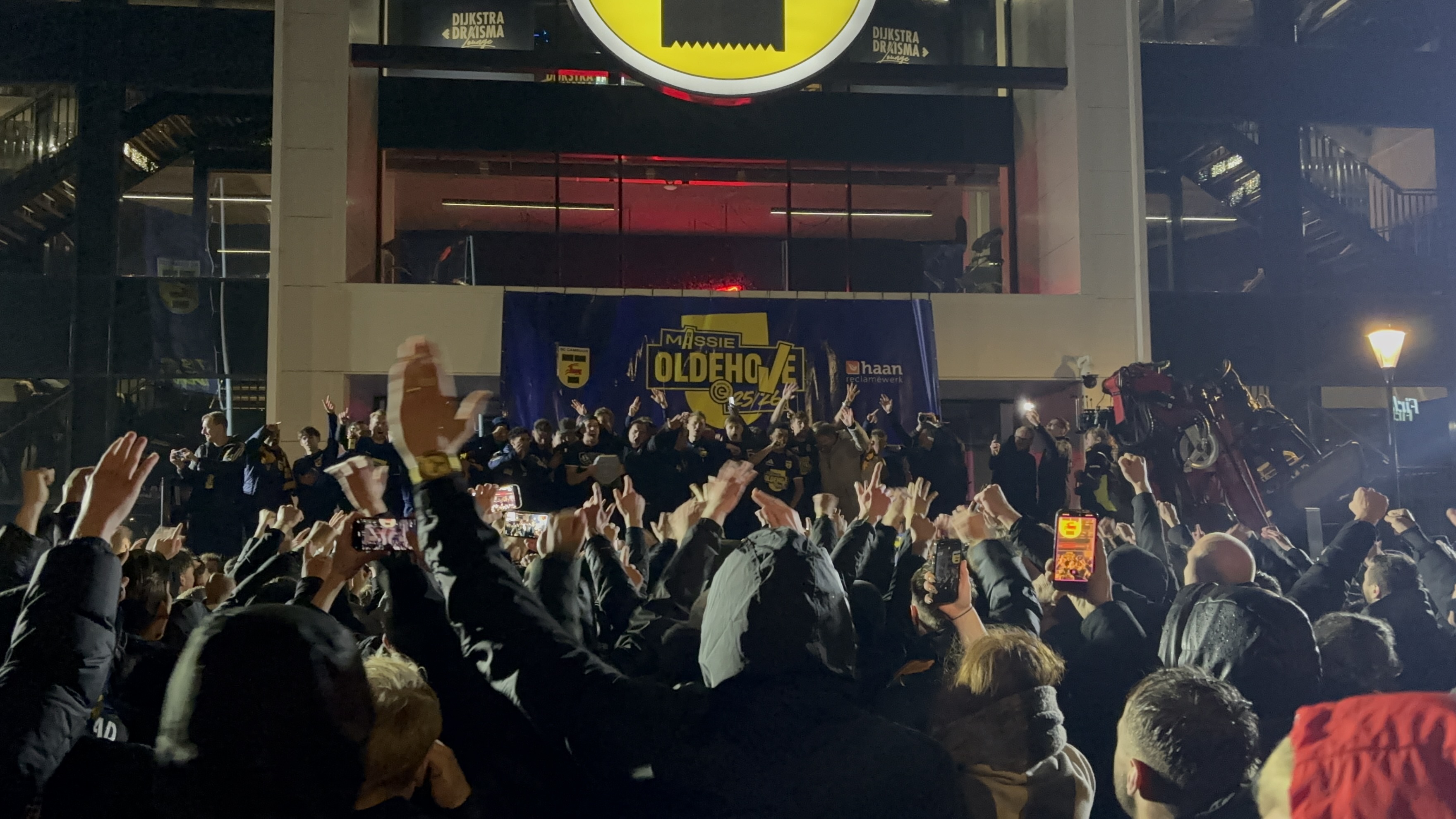 Lees terug: Groot feest bij het Kooi Stadion na promotie van Cambuur