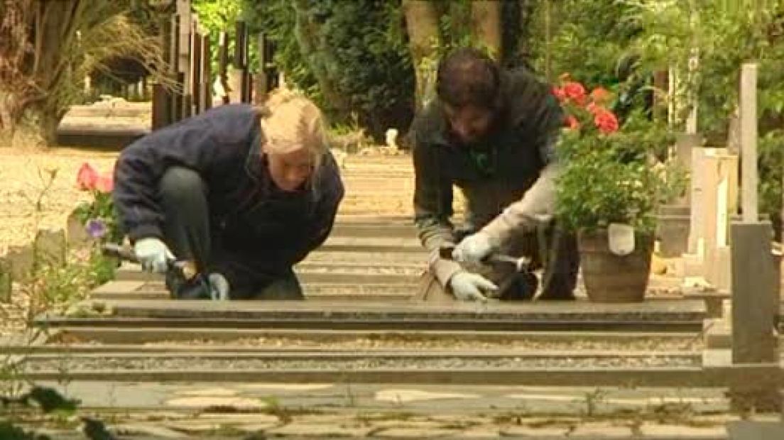 Heerde onderzoekt schade begraafplaats