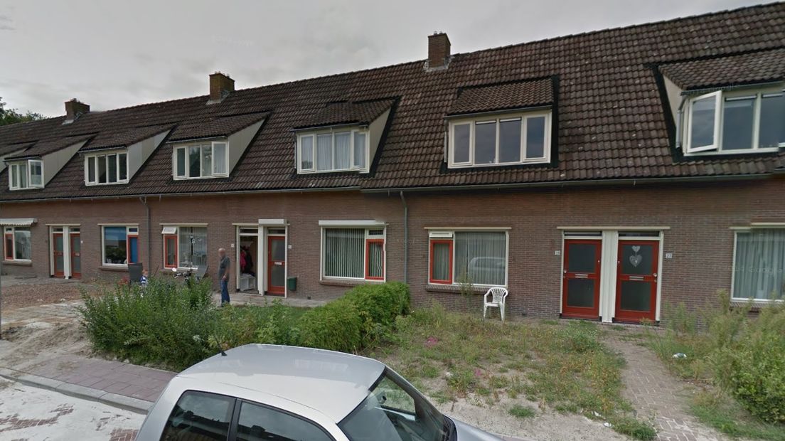 De huizen aan het Meerveld in Emmen worden gerenoveerd (Rechten: Google Street View)