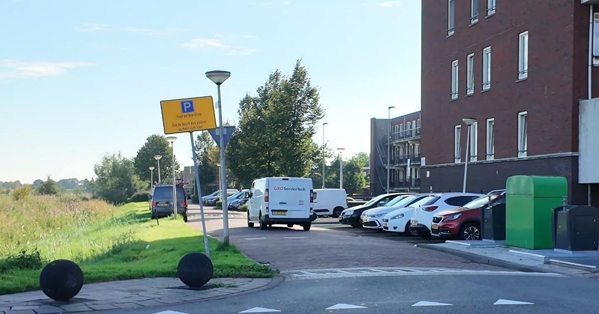 Buurgemeenten vrezen waterbedeffect door nieuw parkeerbeleid in Rotterdam
