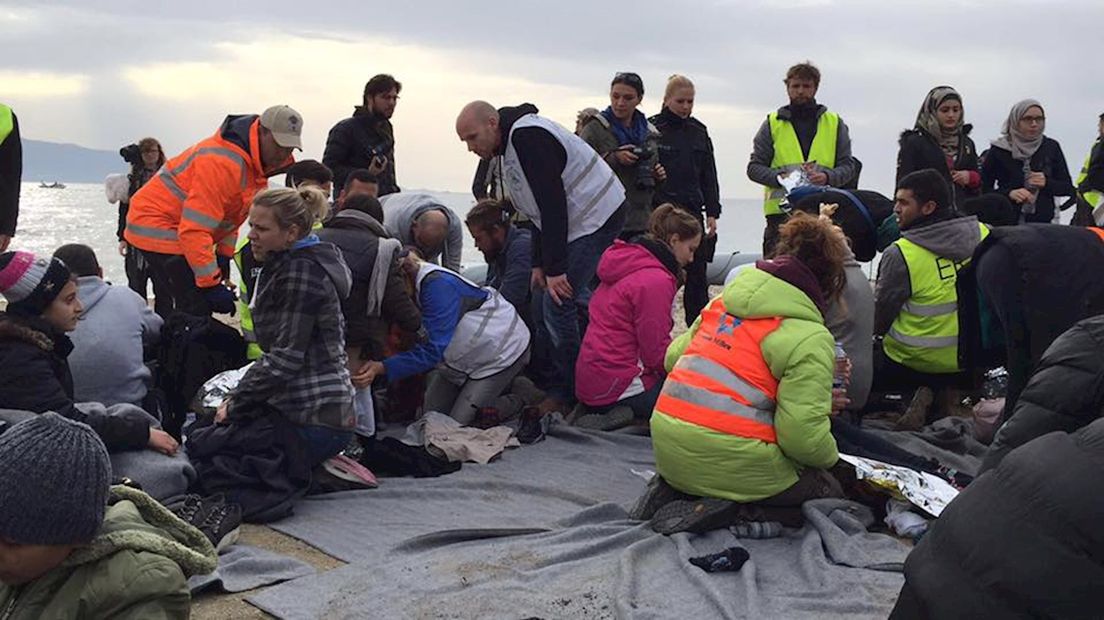 vluchtelingen komen aan op Lesbos