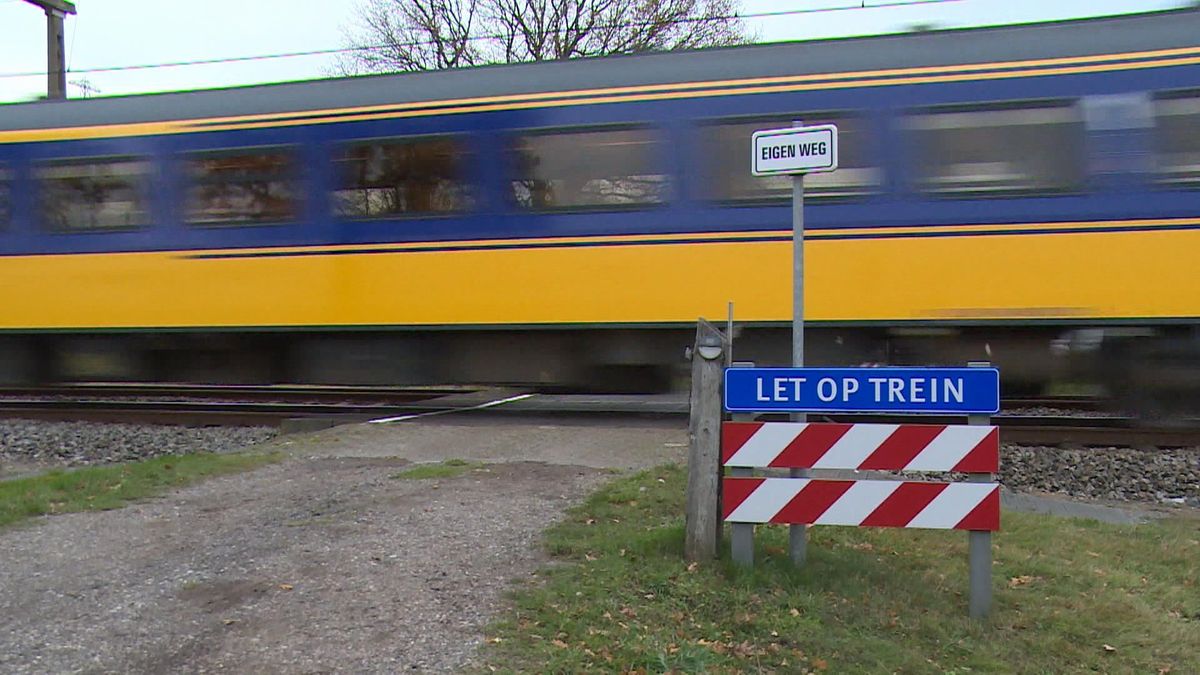 Na dood van zijn vrouw hoeft Jan Huisjes nu nooit meer over de onbewaakte overweg