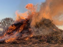 Hijken speurt naar bewijsmateriaal om stikstofregels voor traditioneel paasvuur te omzeilen