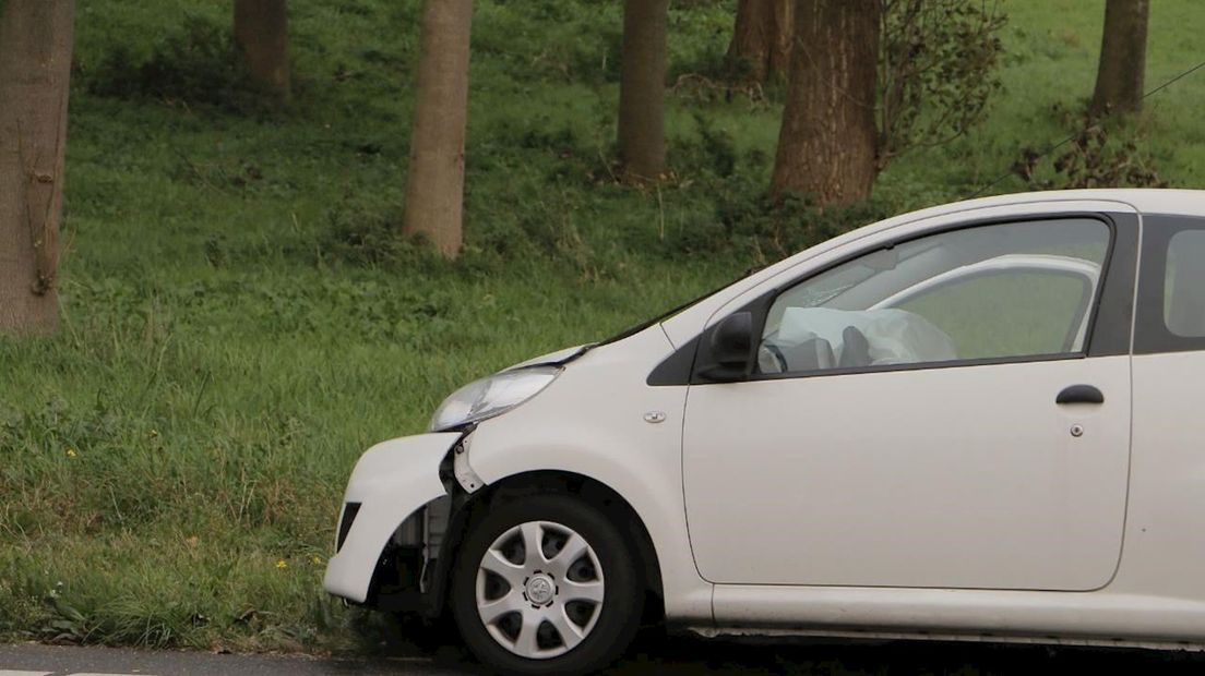 Ongeluk op N347 bij oprit A1 Enter