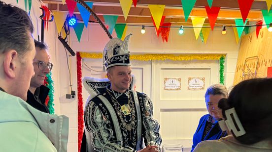 Het dubbelleven van gedeputeerde én prins Michael Theuns Nieuws