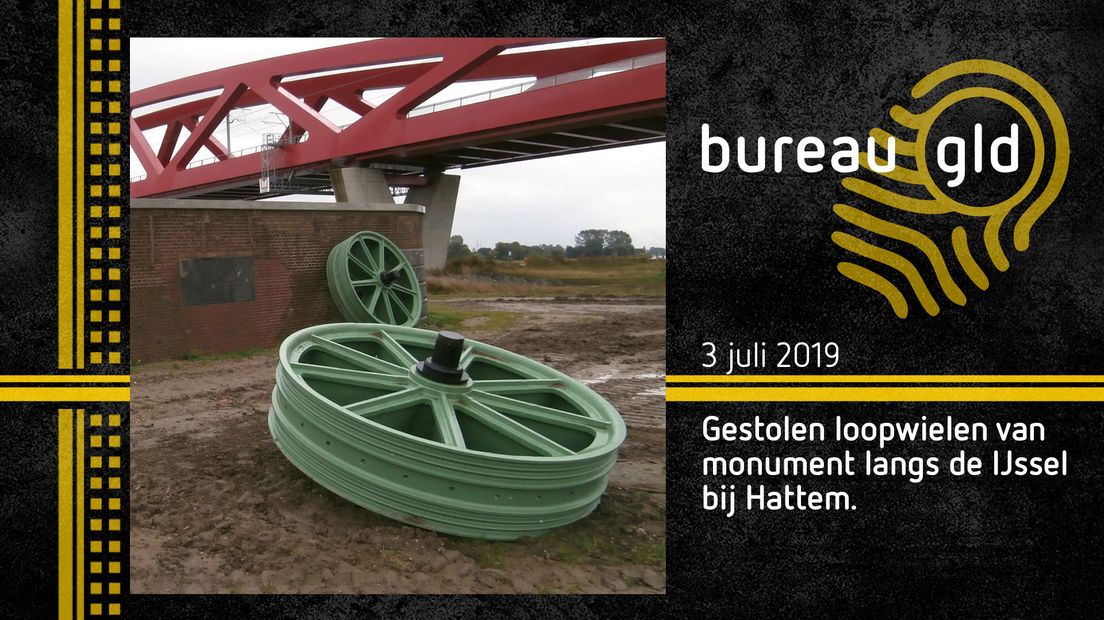 De politie is op zoek naar onderdelen van een monument aan de Hattemse kant van de IJsselbrug tussen Hattem en Zwolle.