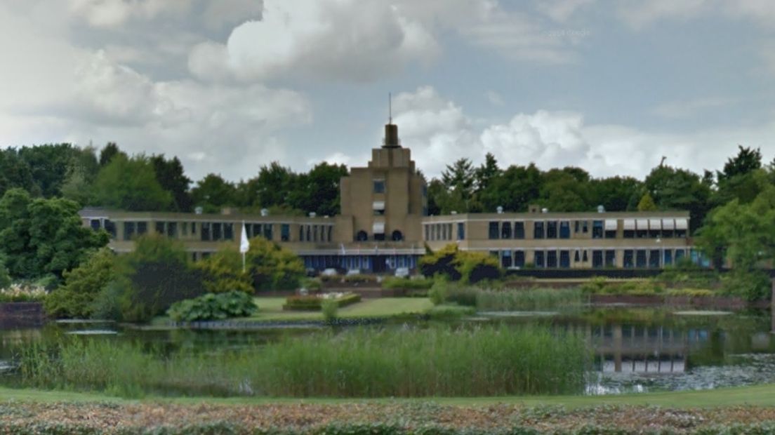 Het gebouw aan de Stationsweg (Rechten: archief RTV Drenthe)