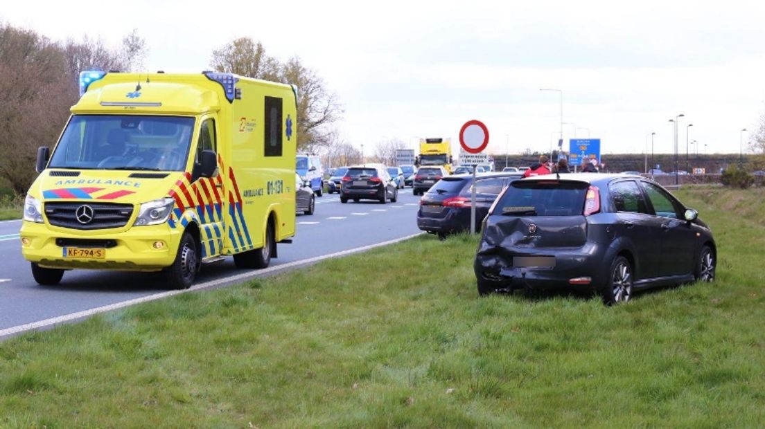 Twee mensen raakten lichtgewond (Rechten: Van Oost Media)