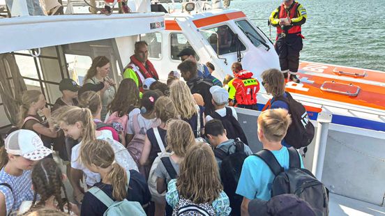 Spannend uitje voor scholieren door fout van schipper tijdens rondvaart