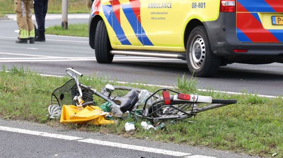 Fietser (19) overleden na botsing met auto