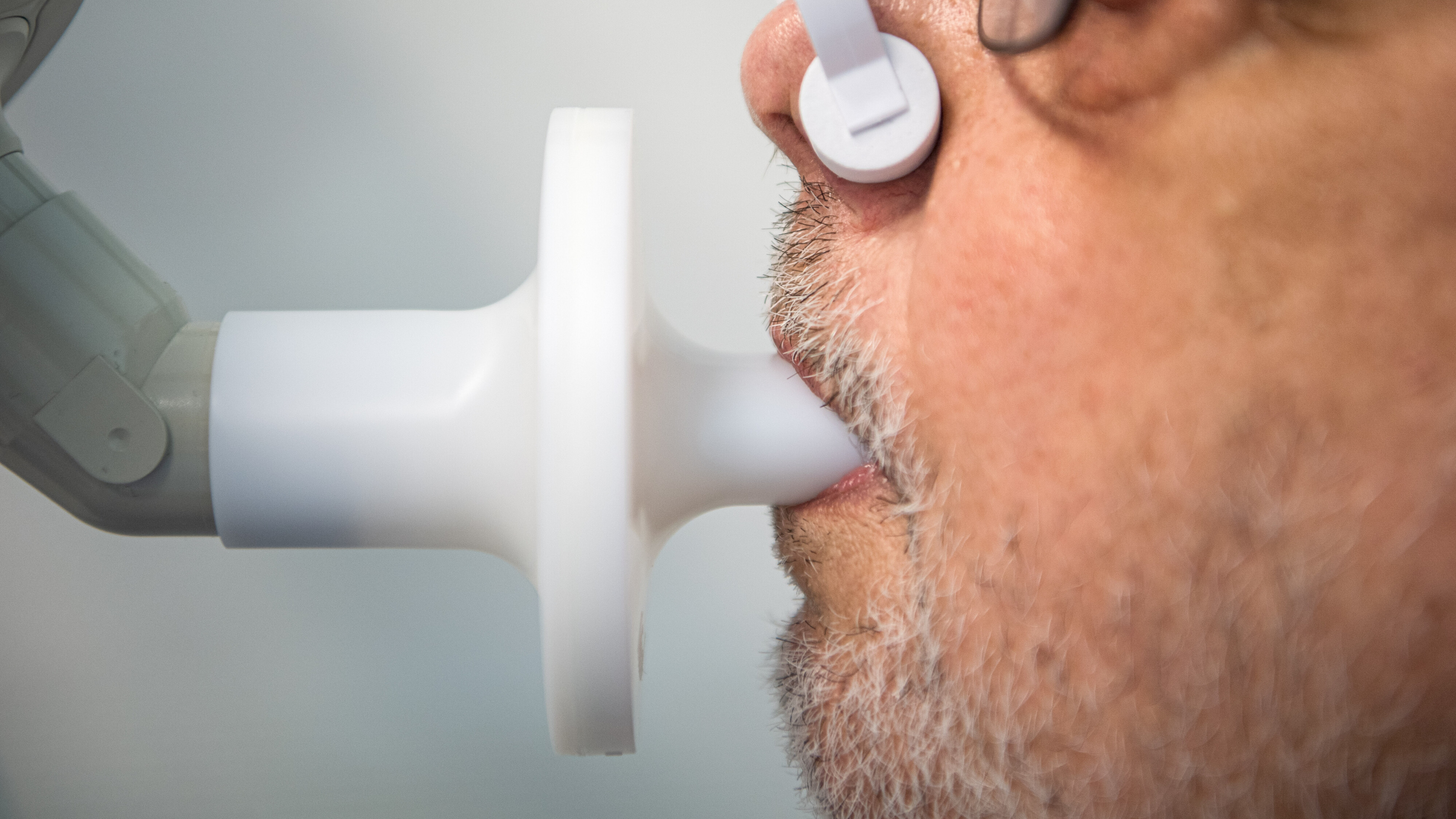 De longfunksje fan in post-covidpasjint wurdt test
