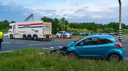 Auto botst op vrachtwagen • fatbiker gewond