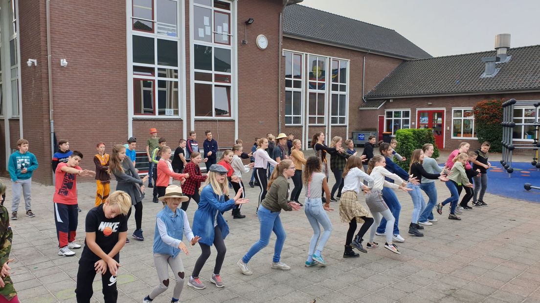 Opening Kinderboekenweek op De Regenboog