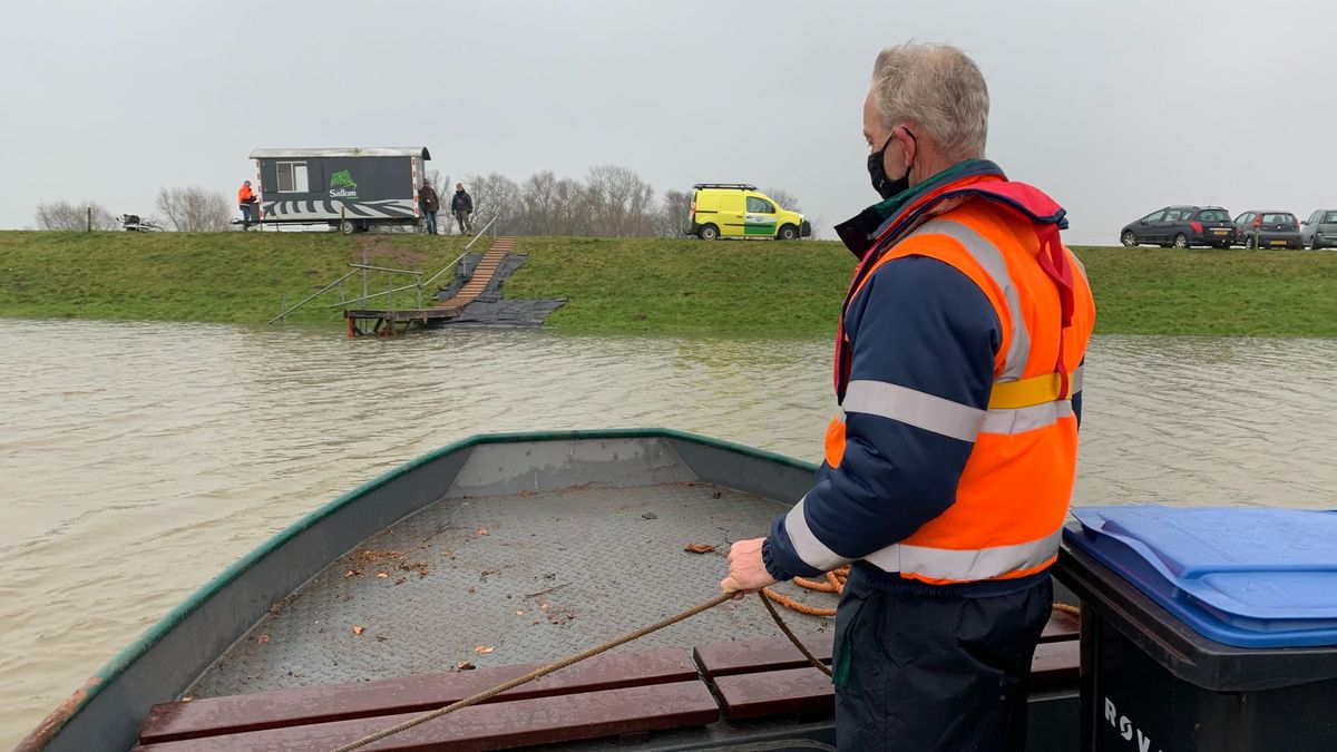 Bewoners Fortmond mogen met de pont van hun 'eiland'