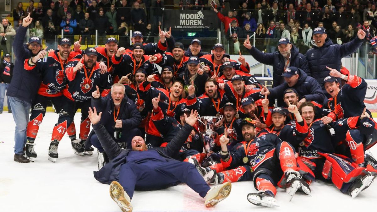 Feest in Nijmegen na landstitel Devils: ‘Dit thuispubliek is ongelooflijk’