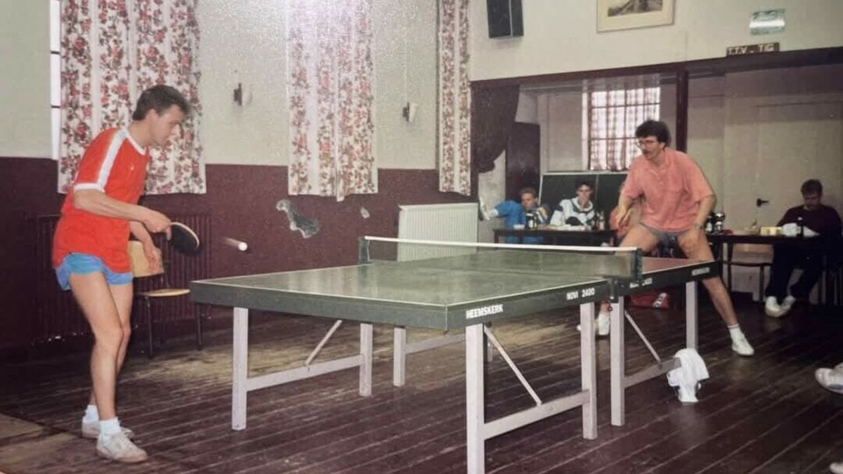 Van koeienstal tot dorpshuis: vijftig jaar tafeltennis in Drouwenerveen