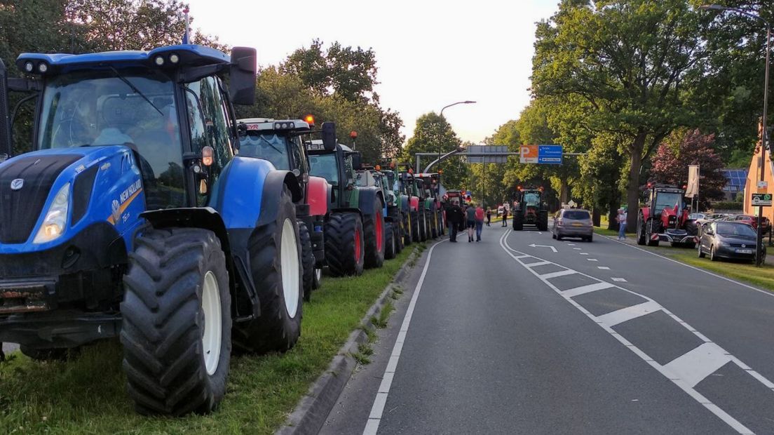 Trekkers bij een vorig boerenprotest bij Airport Eelde half juni