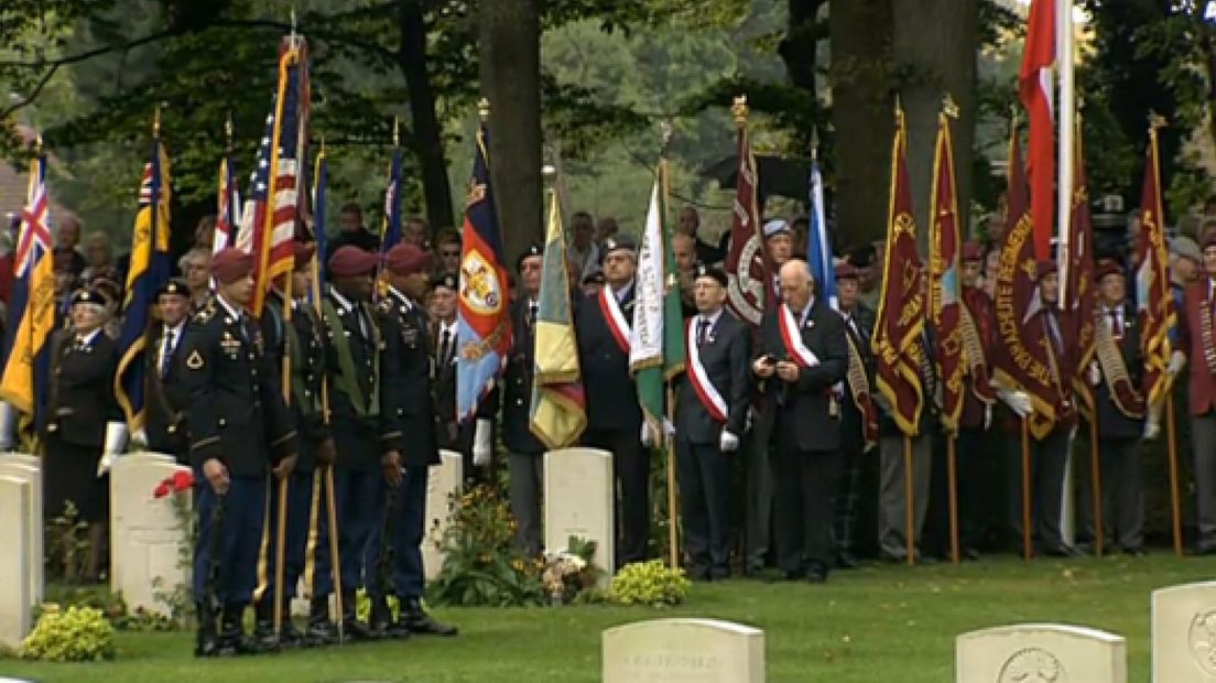 De herdenkingen van 70 jaar Market Garden in de regio Arnhem-Nijmegen waren een groot succes, zegt directeur Hovers van het Airborne Museum in Oosterbeek.