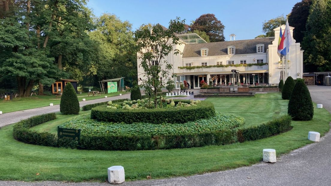 Het prachtige landhuis op Landgoed Warnsborn. Nu in gebruik als hotel.