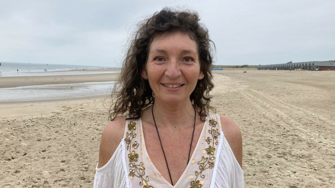 Alexandra Langeveld op het Nollestrand