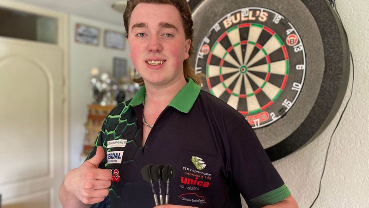 Danny The Mullet Jansen kan in tweede ronde niet stunten op WK darts -  RTV Oost