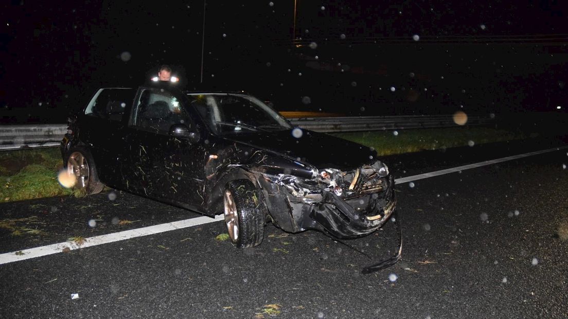 Auto zwaar beschadigd bij eenzijdig ongeluk Oldenzaal