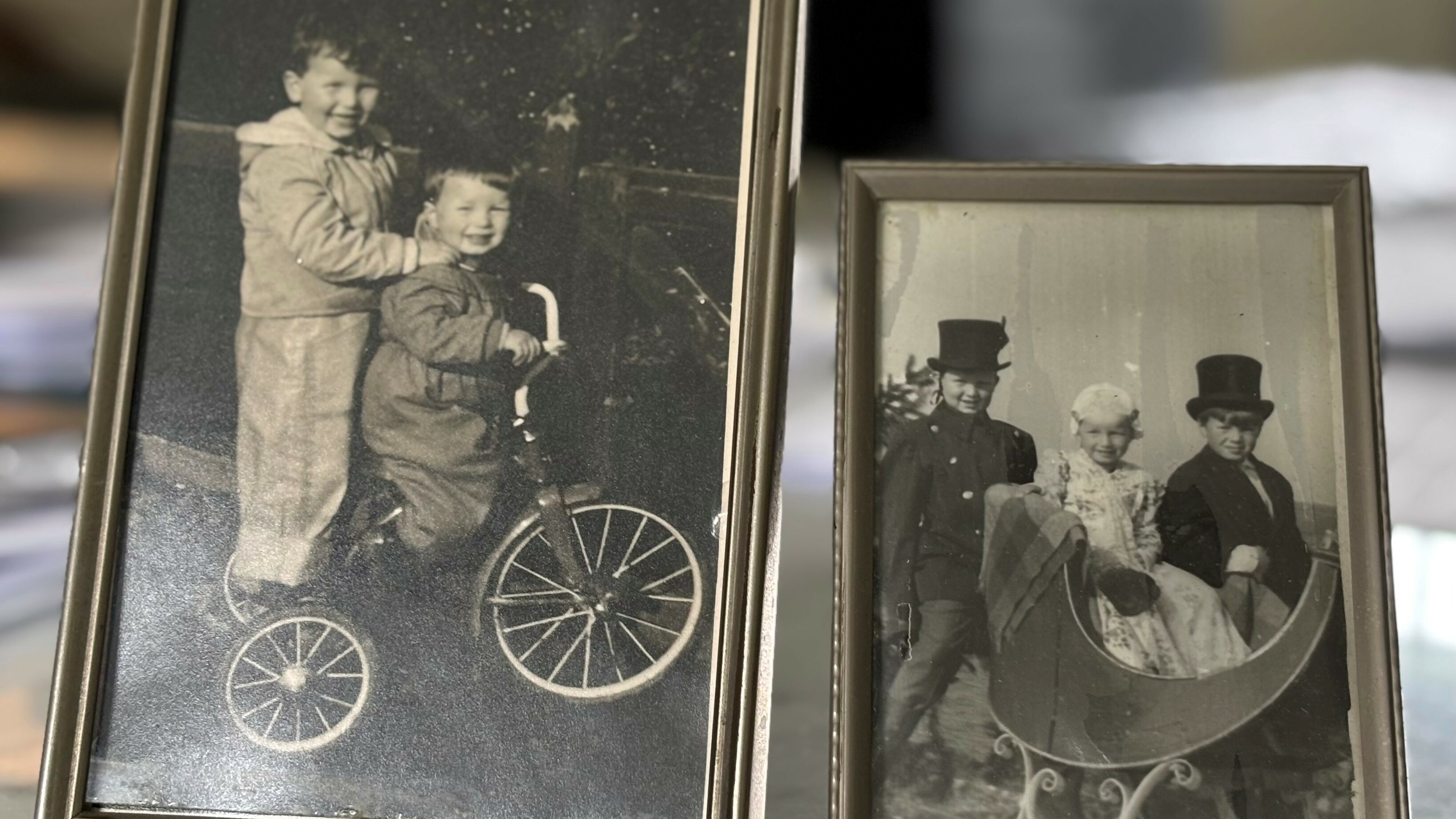De iennige bernefoto's dy't der nei de brân noch binne