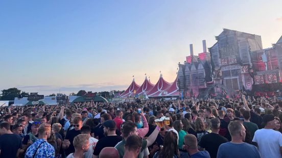 Bizar plan op Zwarte Cross: mensen met katapult over Megatent