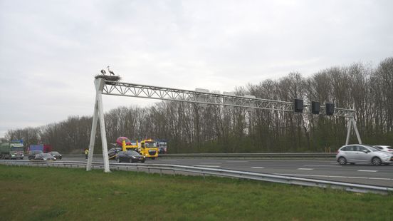 Drukke ochtendspits op A28 door ongeluk bij Staphorst.