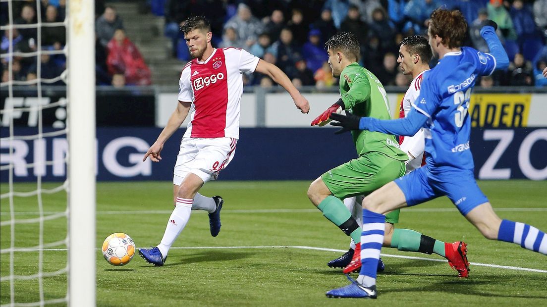 Zwolle ziet Huntelaar de 1-0 maken