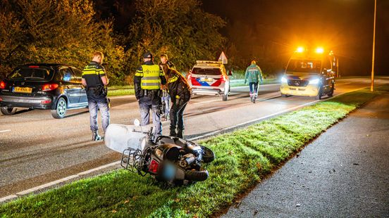 Man geschept door auto tijdens vlucht voor politie