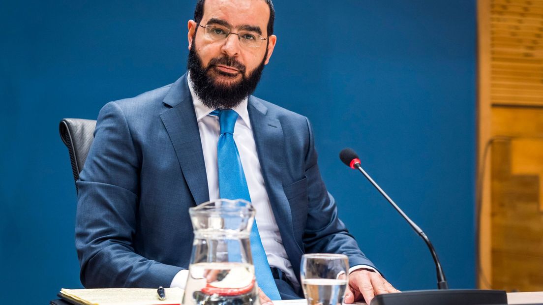 Voormalig bestuursvoorzitter Taheri bij de ondervragingscommissie