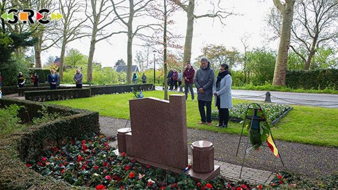 Dodenherdenking in Culemborg: bloemen en kransen bij monumenten