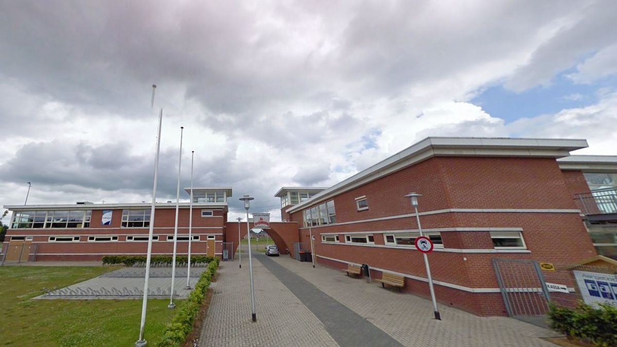 Nieuwe plek voor jongerencentrum Kloosterveen: bovenin sportkantine